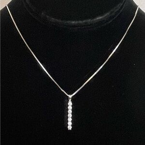 NWOT Sterling Silver S925 Vertical Bar Cubic Zirconia Pendant Necklace